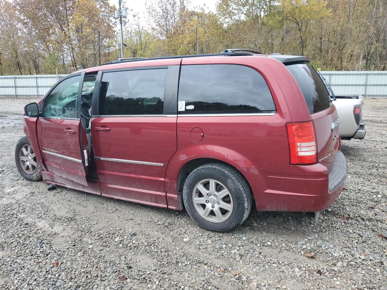 CHRYSLER TOWN & COUNTRY TOURING