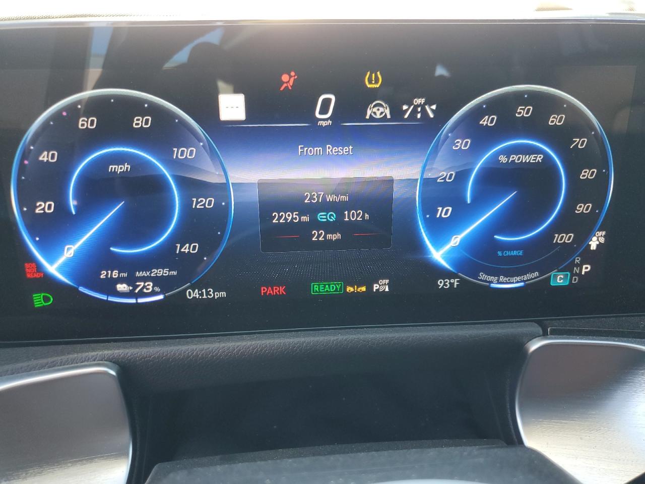 MERCEDES-BENZ EQB 250+