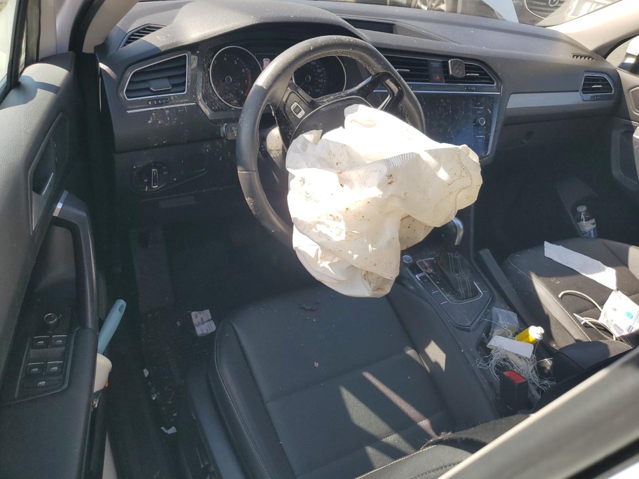 VOLKSWAGEN TIGUAN SE