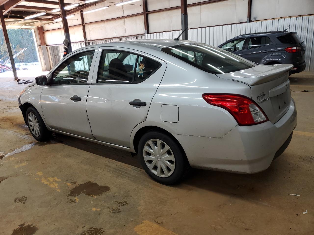 NISSAN VERSA S