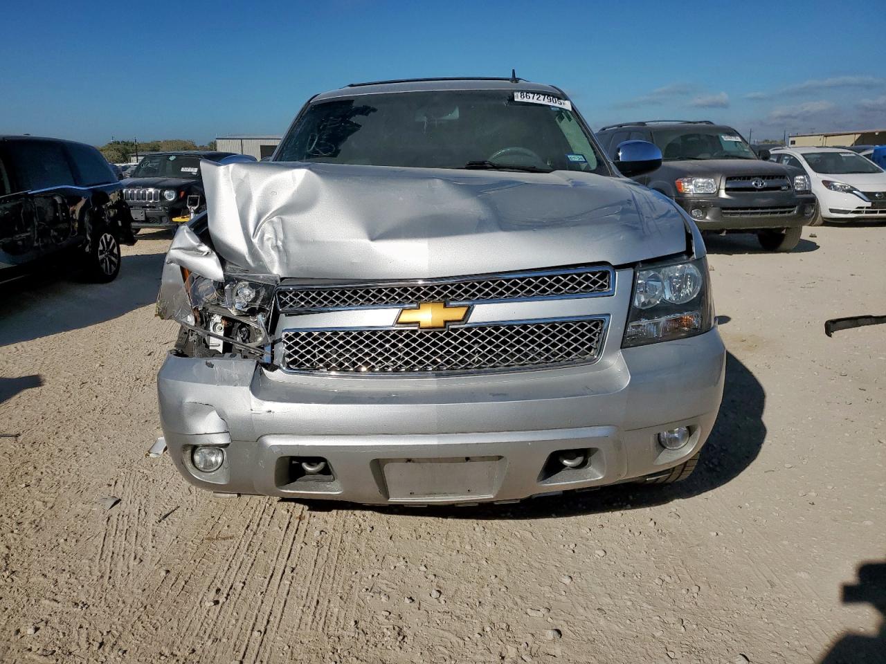 CHEVROLET SUBURBAN C1500 LT