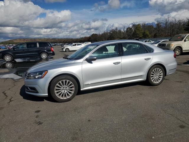 2017 VOLKSWAGEN PASSAT SE - 1VWBT7A35HC033343