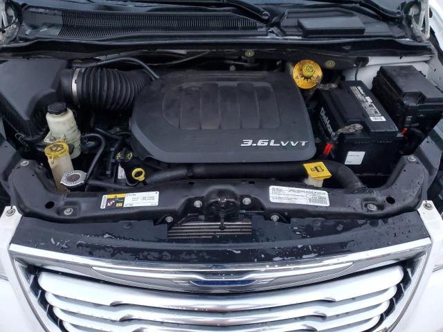 2016 CHRYSLER TOWN & COU #3302816921