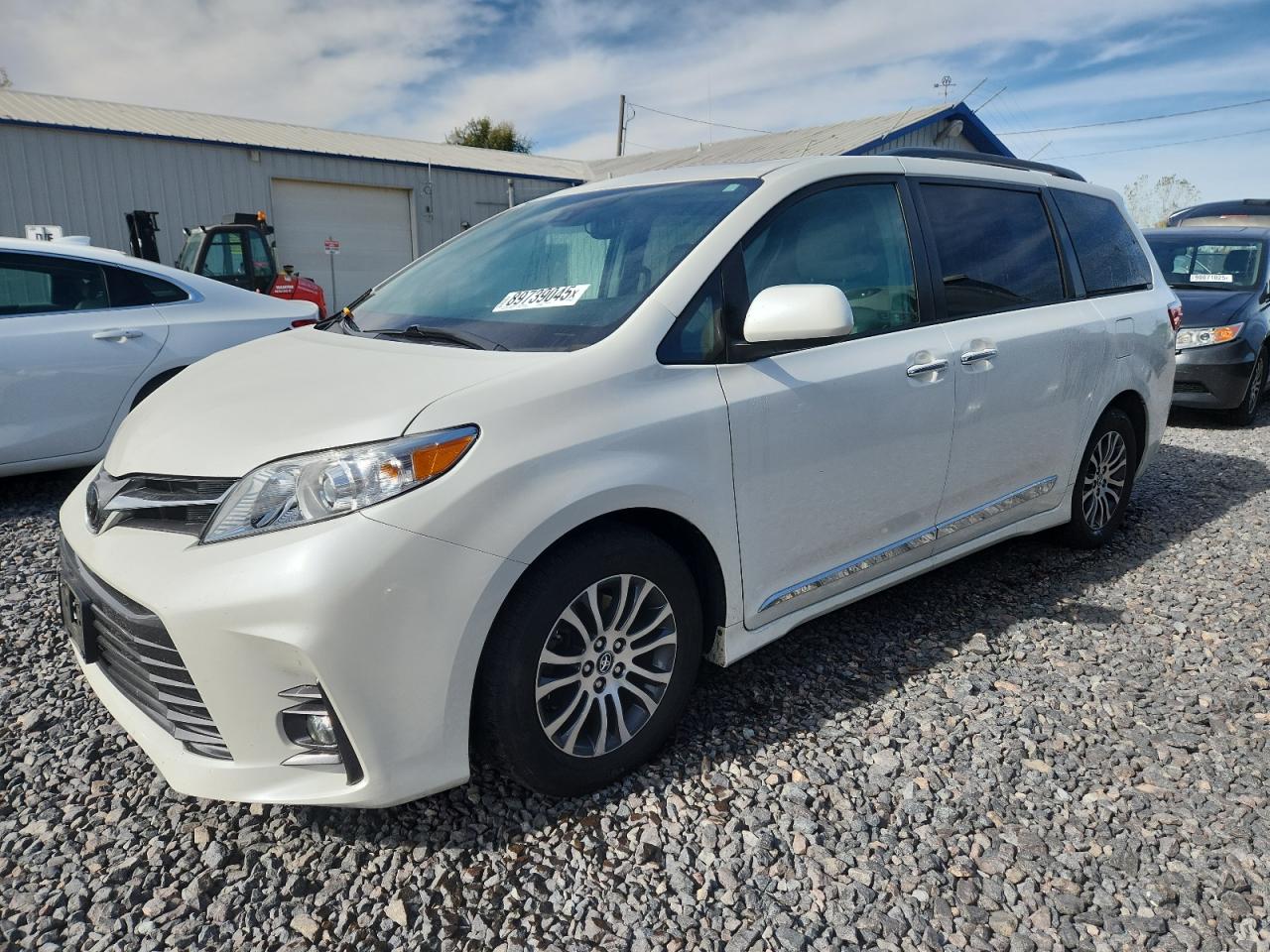 TOYOTA SIENNA XLE