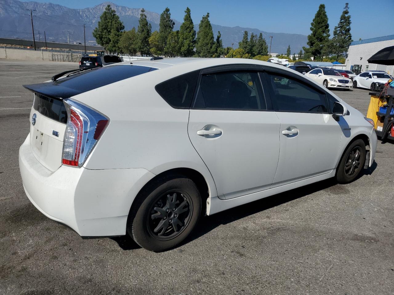 TOYOTA PRIUS