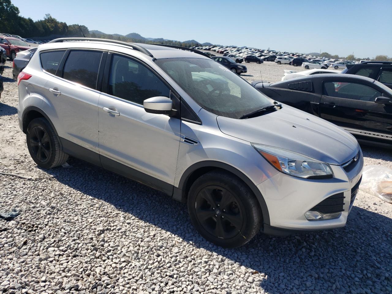 FORD ESCAPE SE