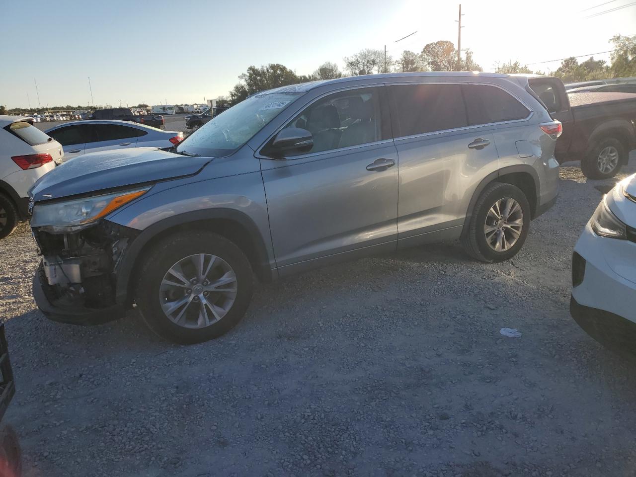 TOYOTA HIGHLANDER XLE