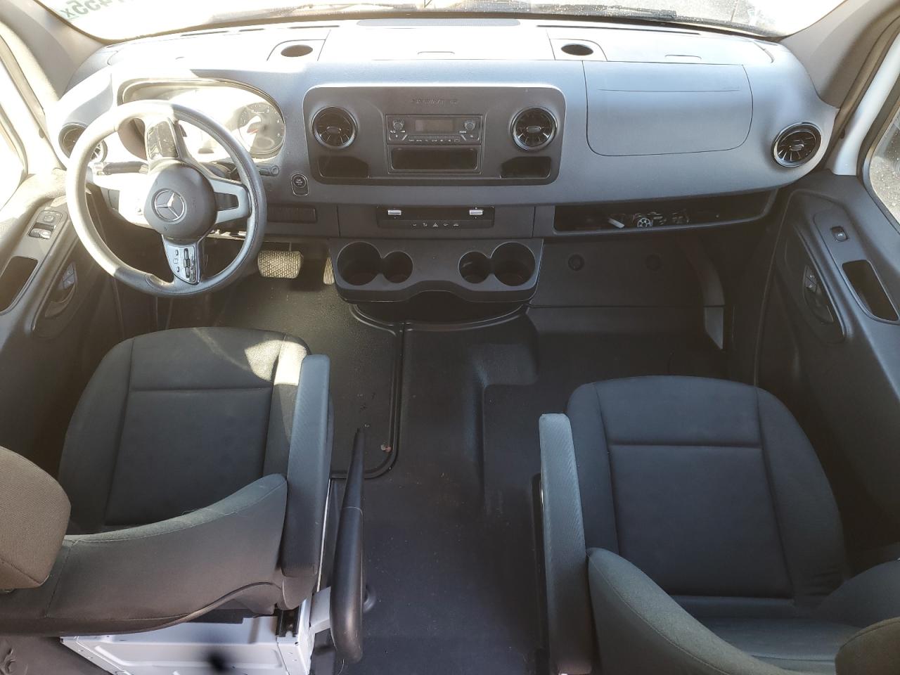 MERCEDES-BENZ SPRINTER 2500