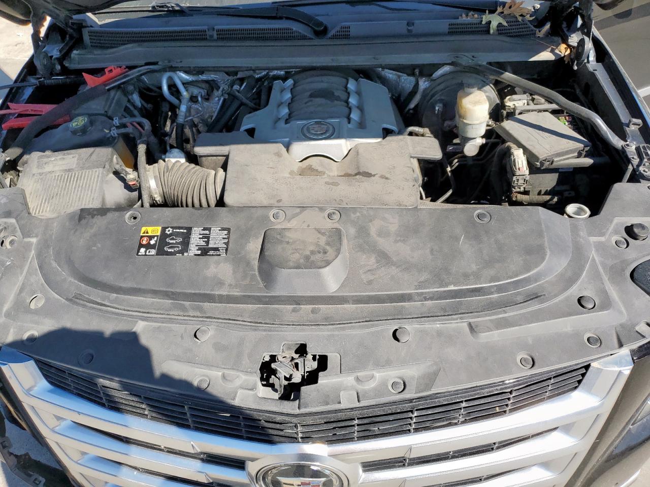 CADILLAC ESCALADE PREMIUM