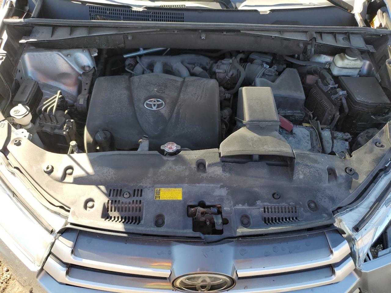 TOYOTA HIGHLANDER LE