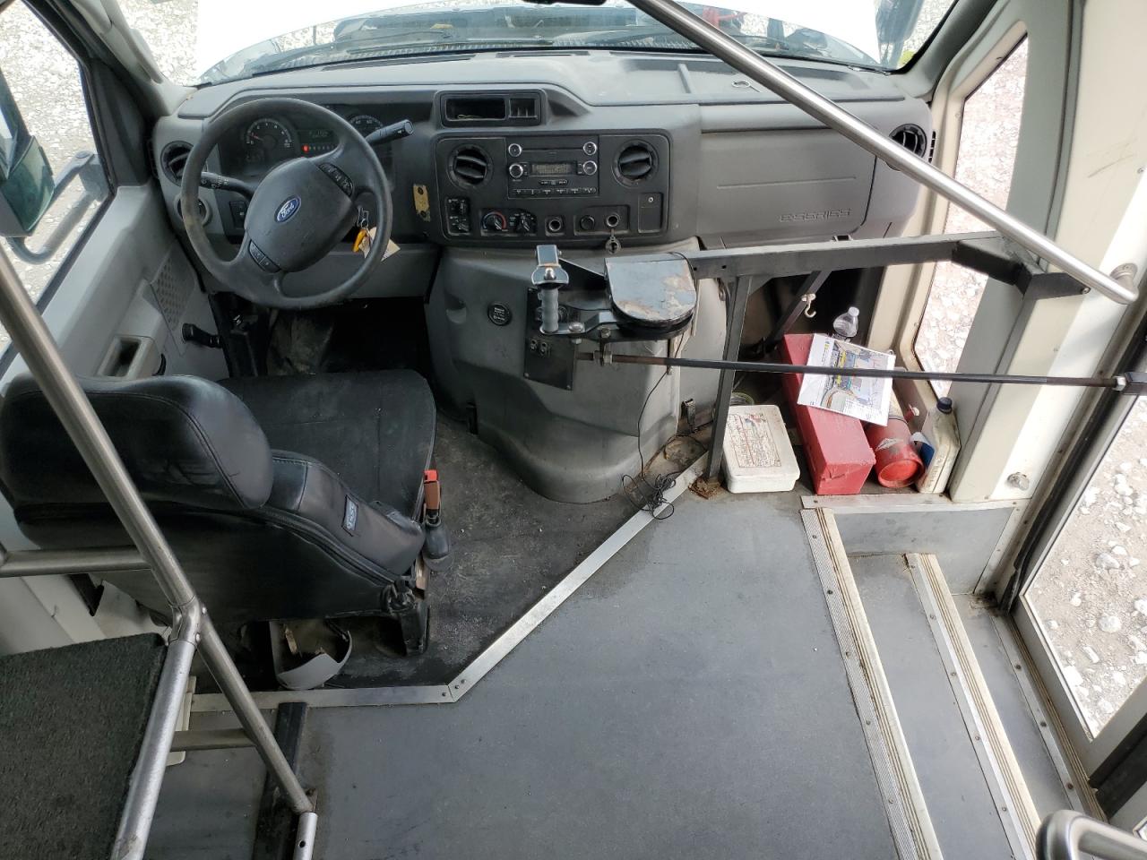 Lot #3283855434 2016 FORD ECONOLINE E450 SUPER DUTY CUTAWAY VAN