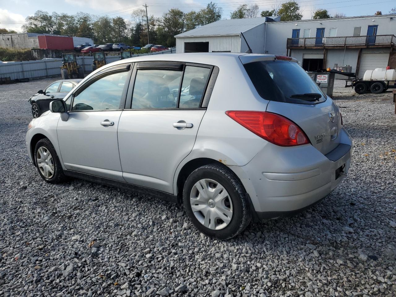 NISSAN VERSA S