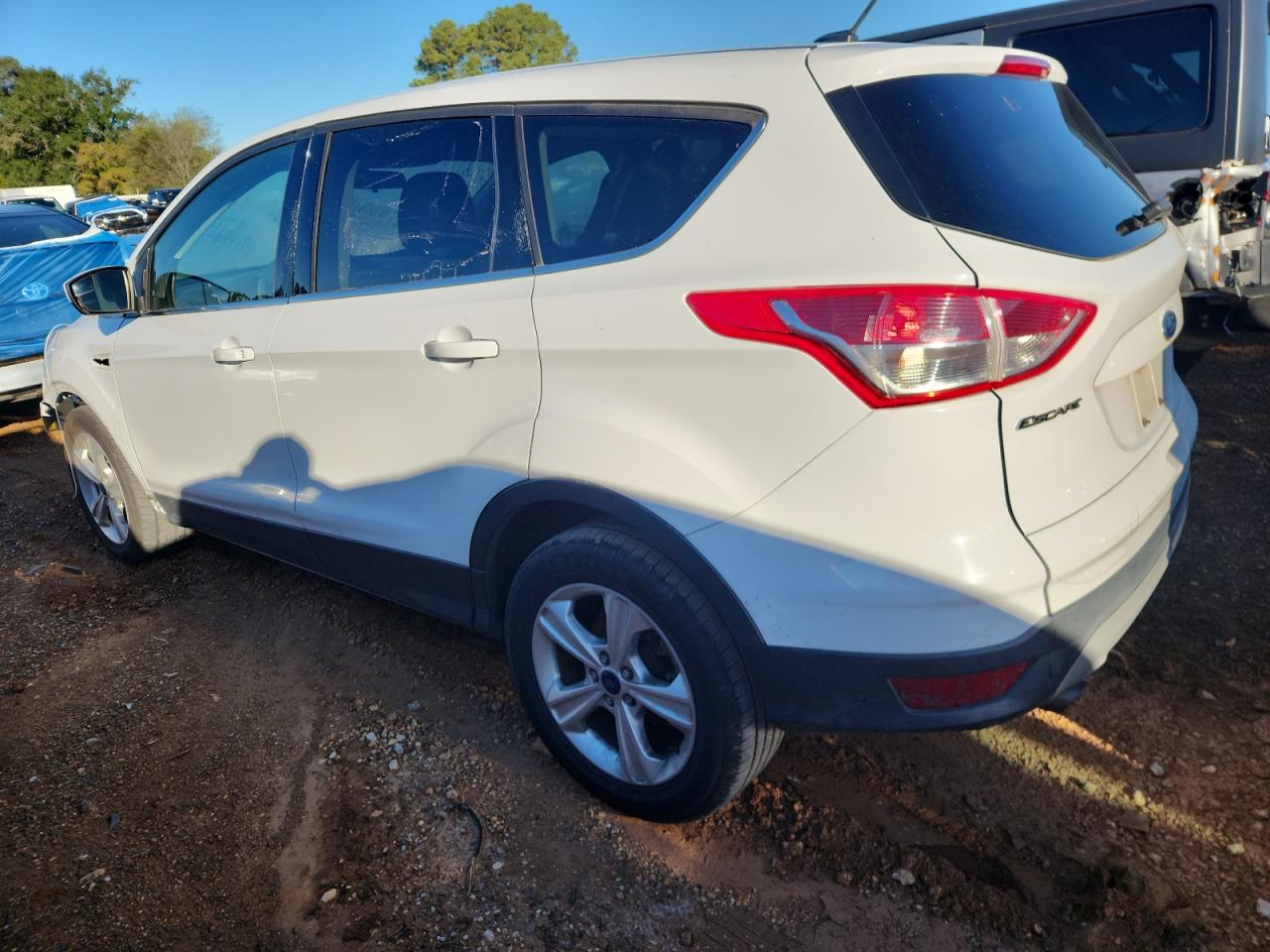FORD ESCAPE SE
