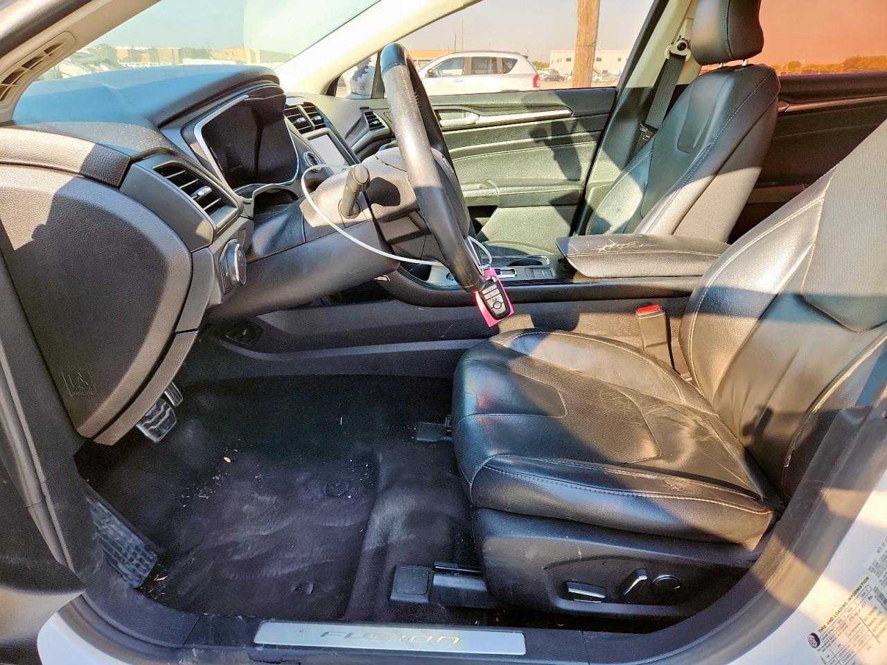 FORD FUSION TITANIUM HEV