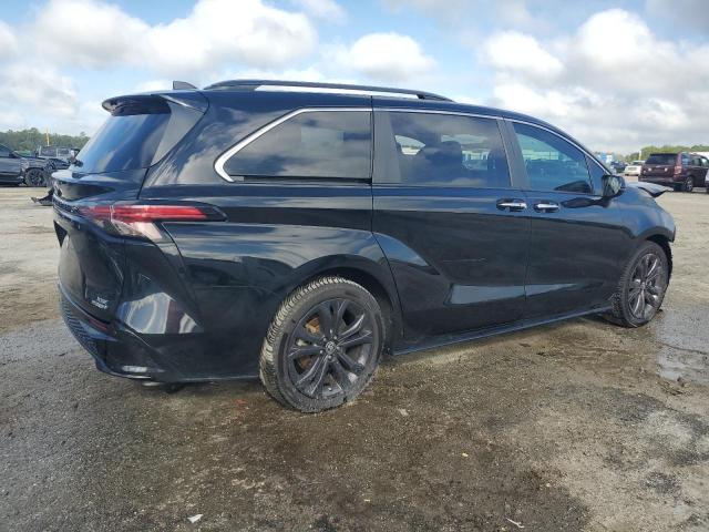 2022 TOYOTA SIENNA XSE - 5TDXRKEC8NS124833