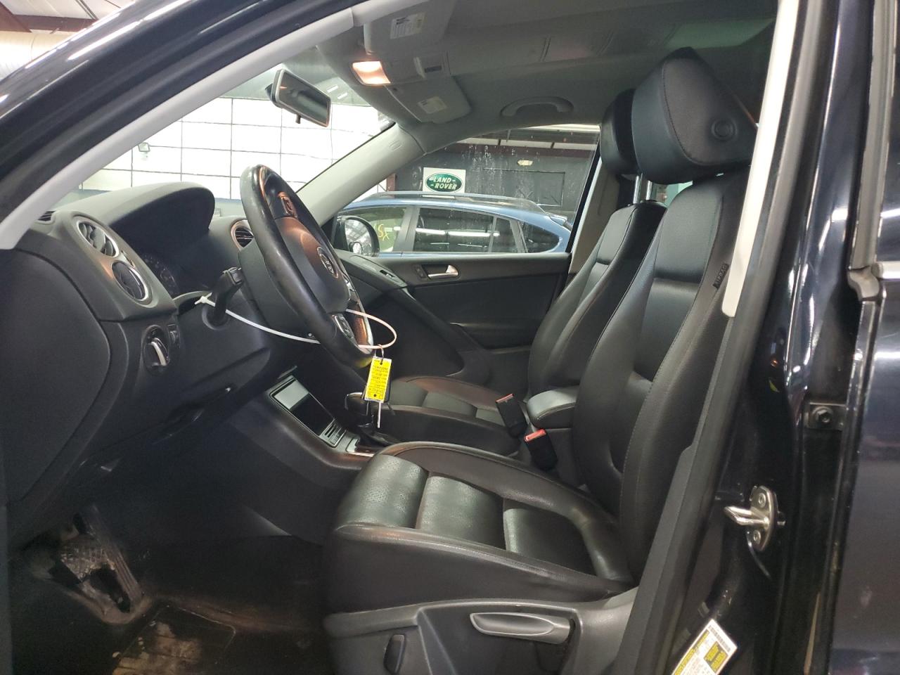 Lot #3264521517 2011 VOLKSWAGEN TIGUAN S