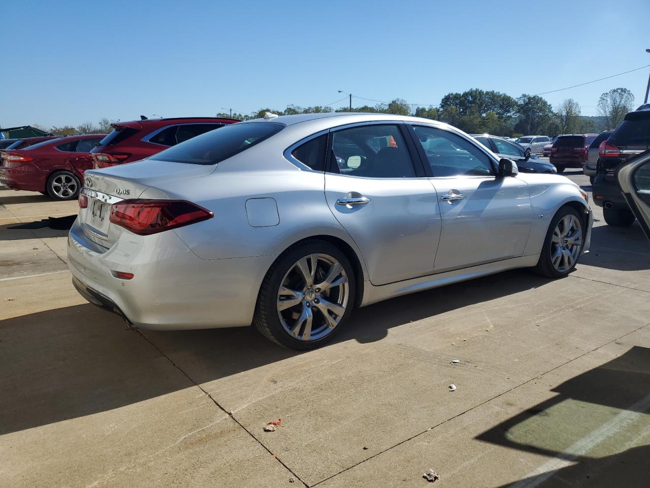 INFINITI Q70 3.7 LUXE