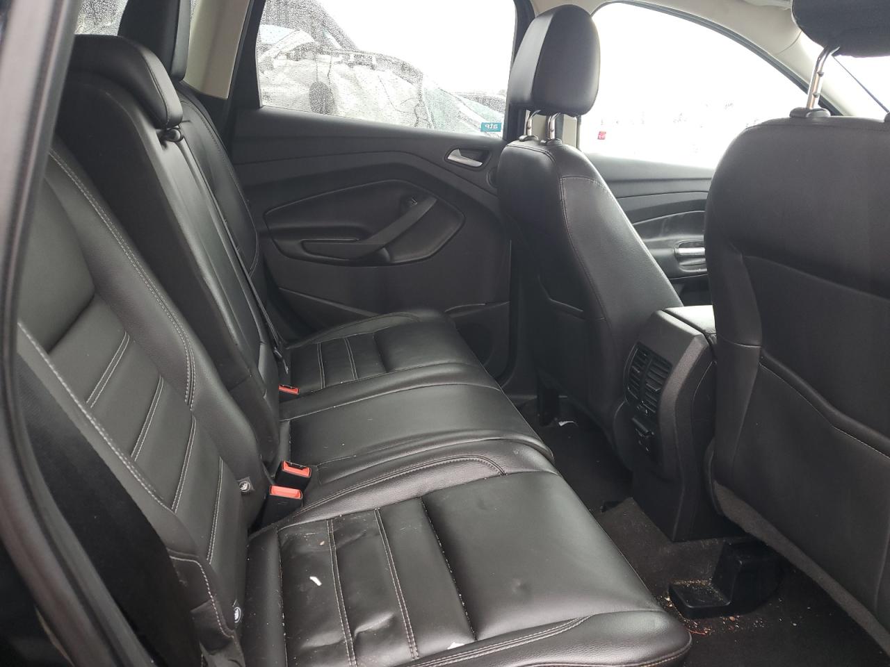 FORD ESCAPE TITANIUM