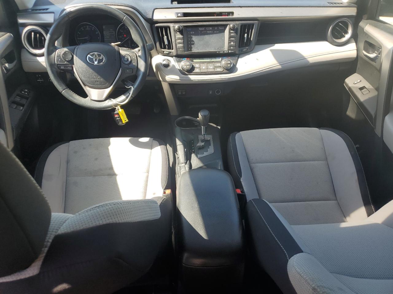 TOYOTA RAV4 XLE
