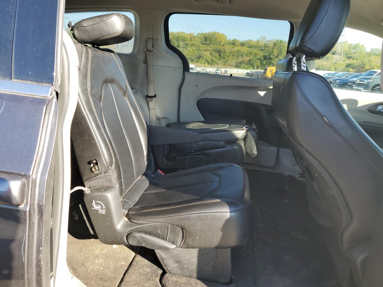 CHRYSLER VOYAGER LXI