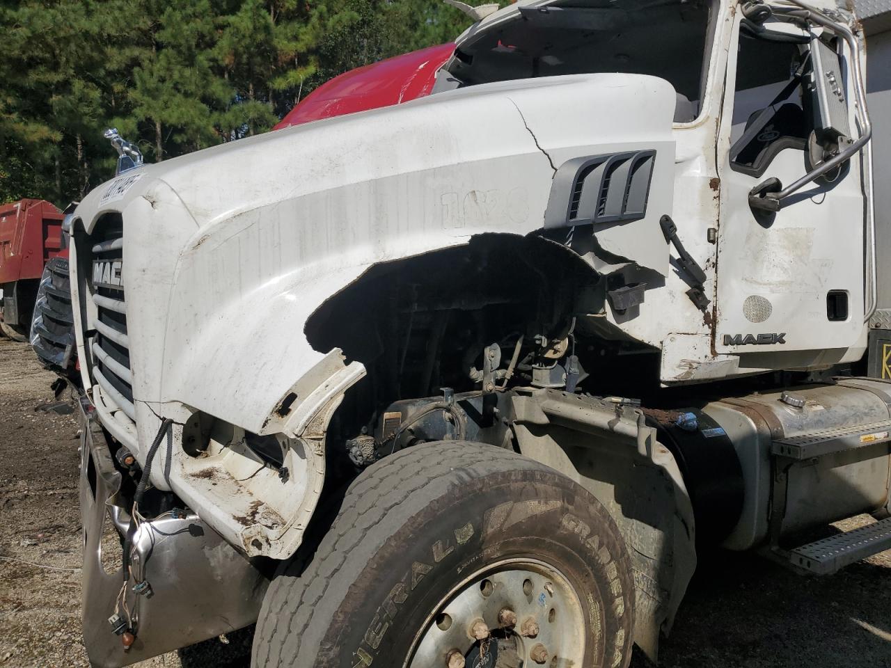 Lot #3278632979 2016 MACK 700 GU700