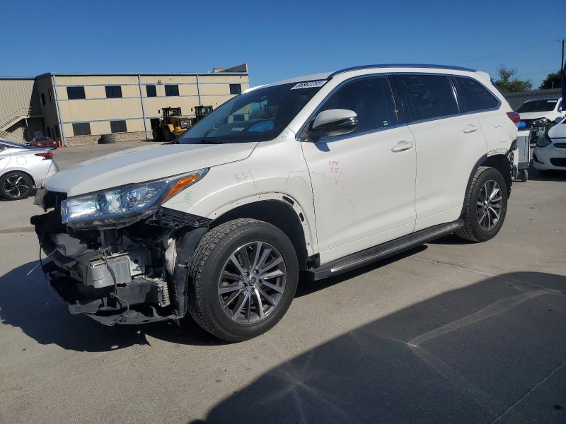 TOYOTA HIGHLANDER