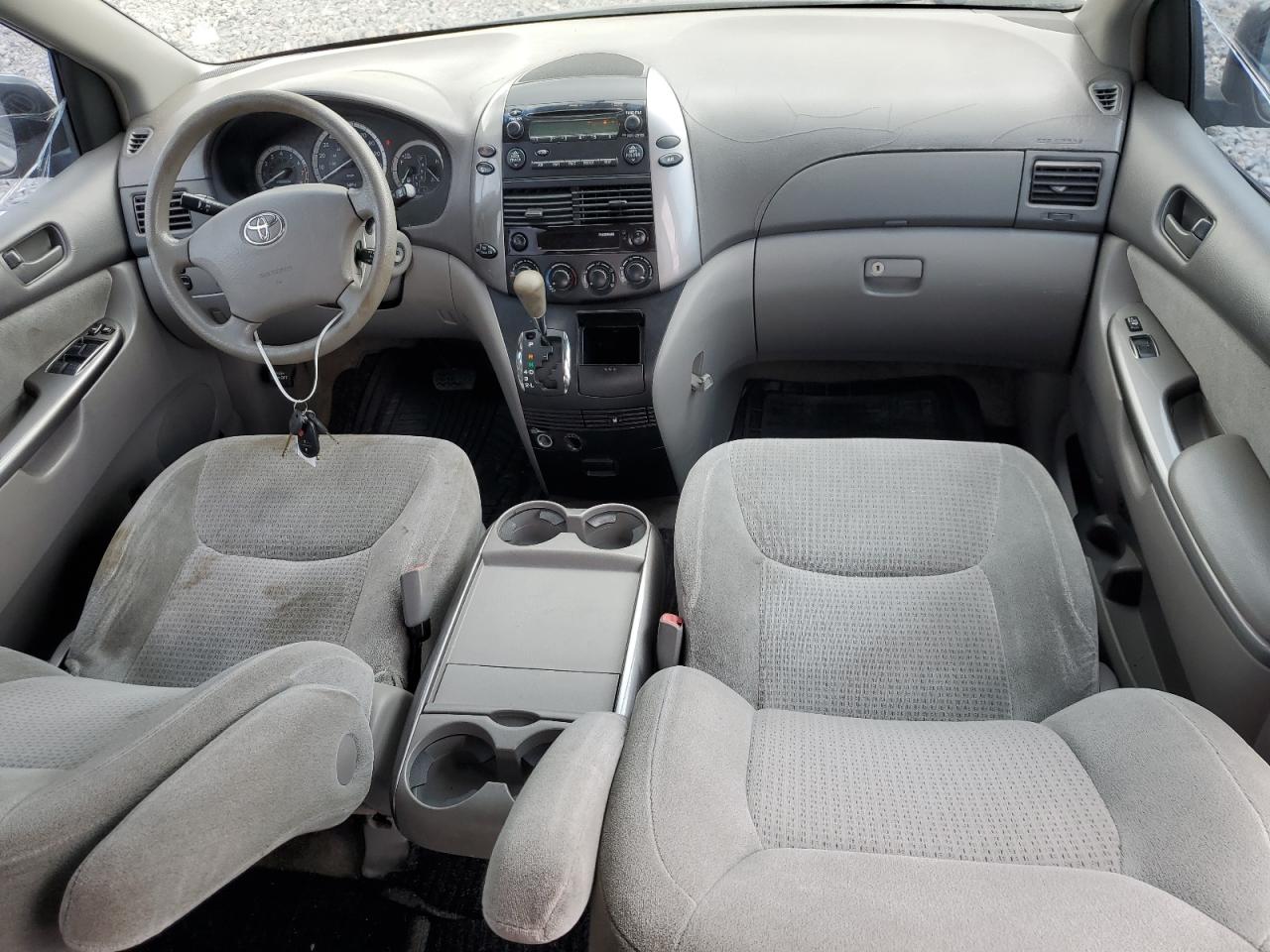 Lot #3261266942 2007 TOYOTA SIENNA CE