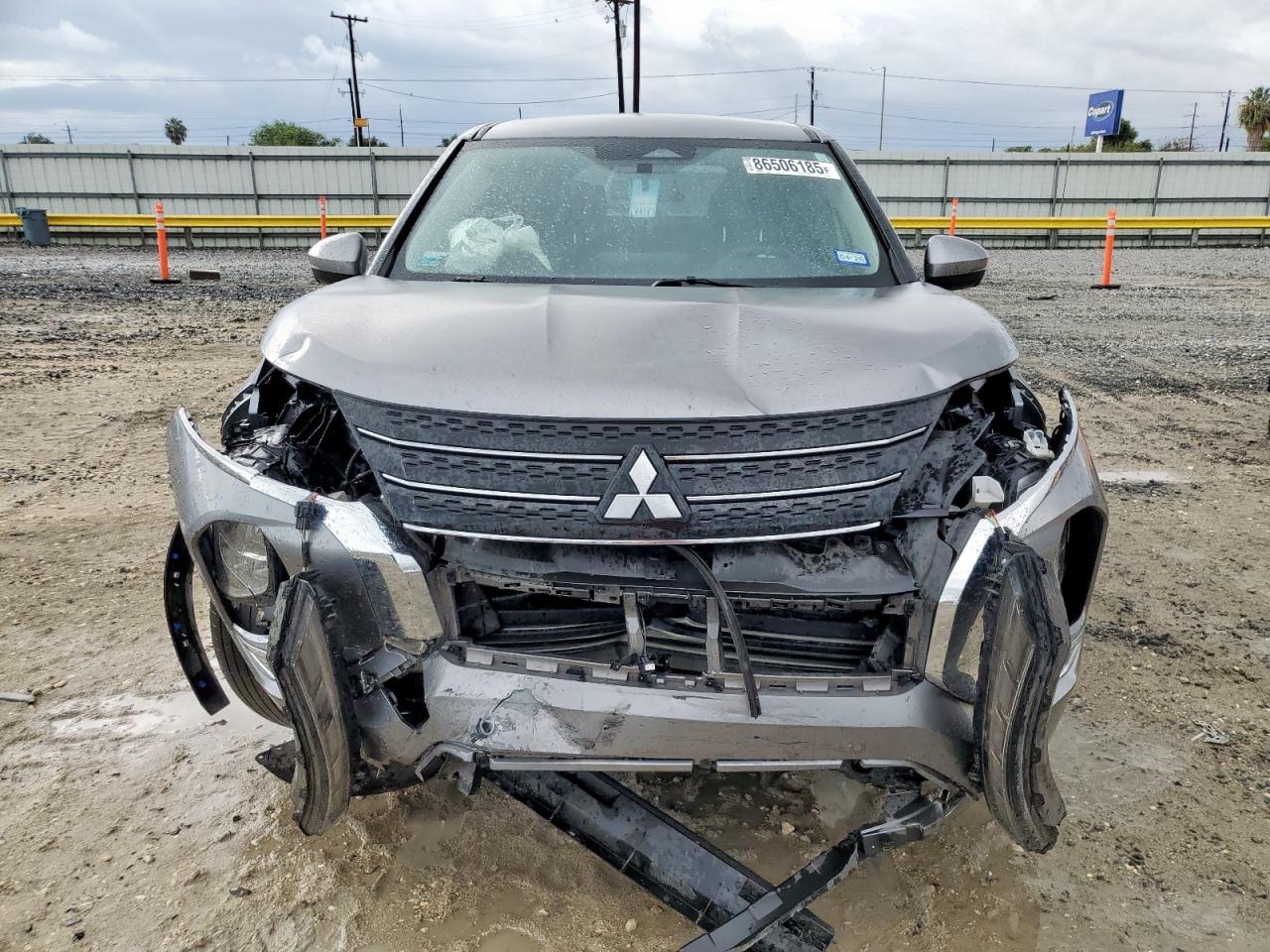 MITSUBISHI OUTLANDER SE