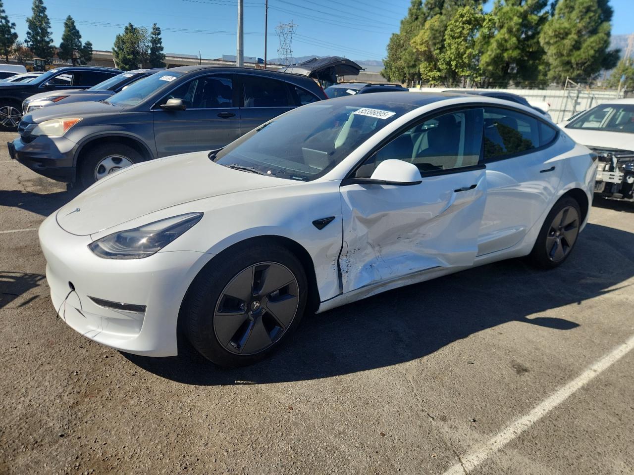 TESLA MODEL 3