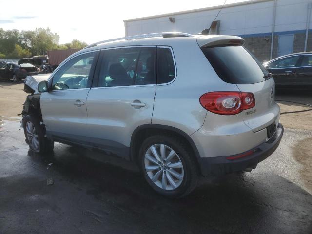 2011 VOLKSWAGEN TIGUAN S - WVGBV7AX5BW527753