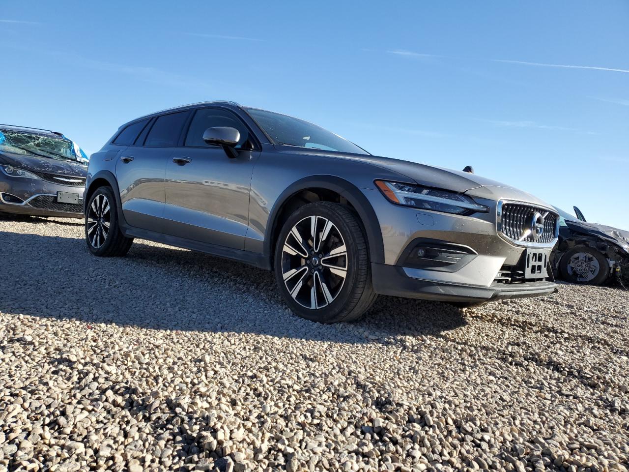 VOLVO V60 T5 MOMENTUM
