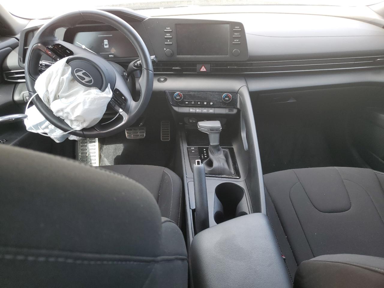 HYUNDAI ELANTRA SEL SPORT