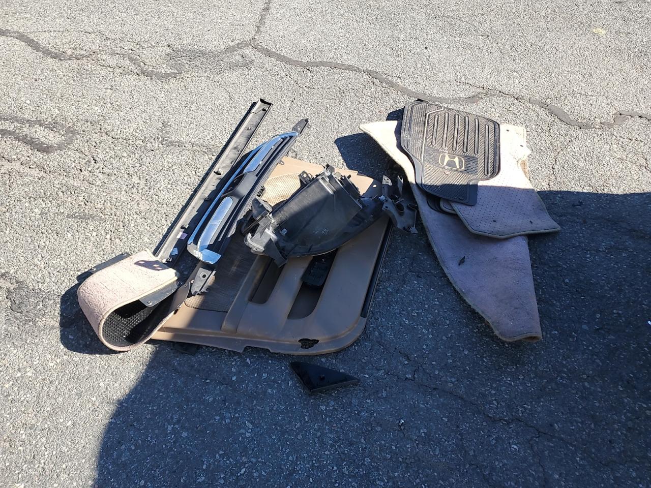 Lot #3279301381 2004 HONDA CR-V LX