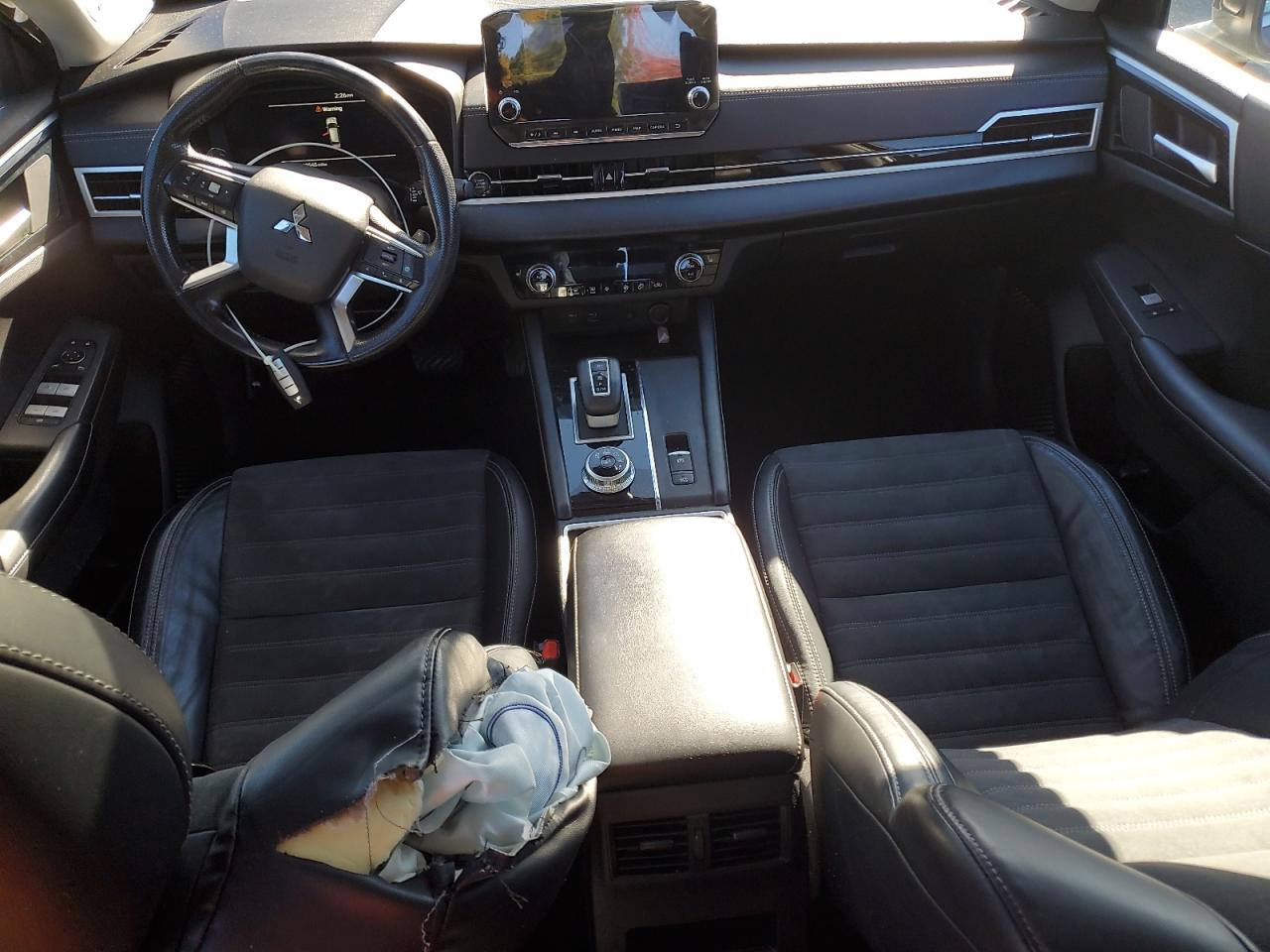 MITSUBISHI OUTLANDER SE