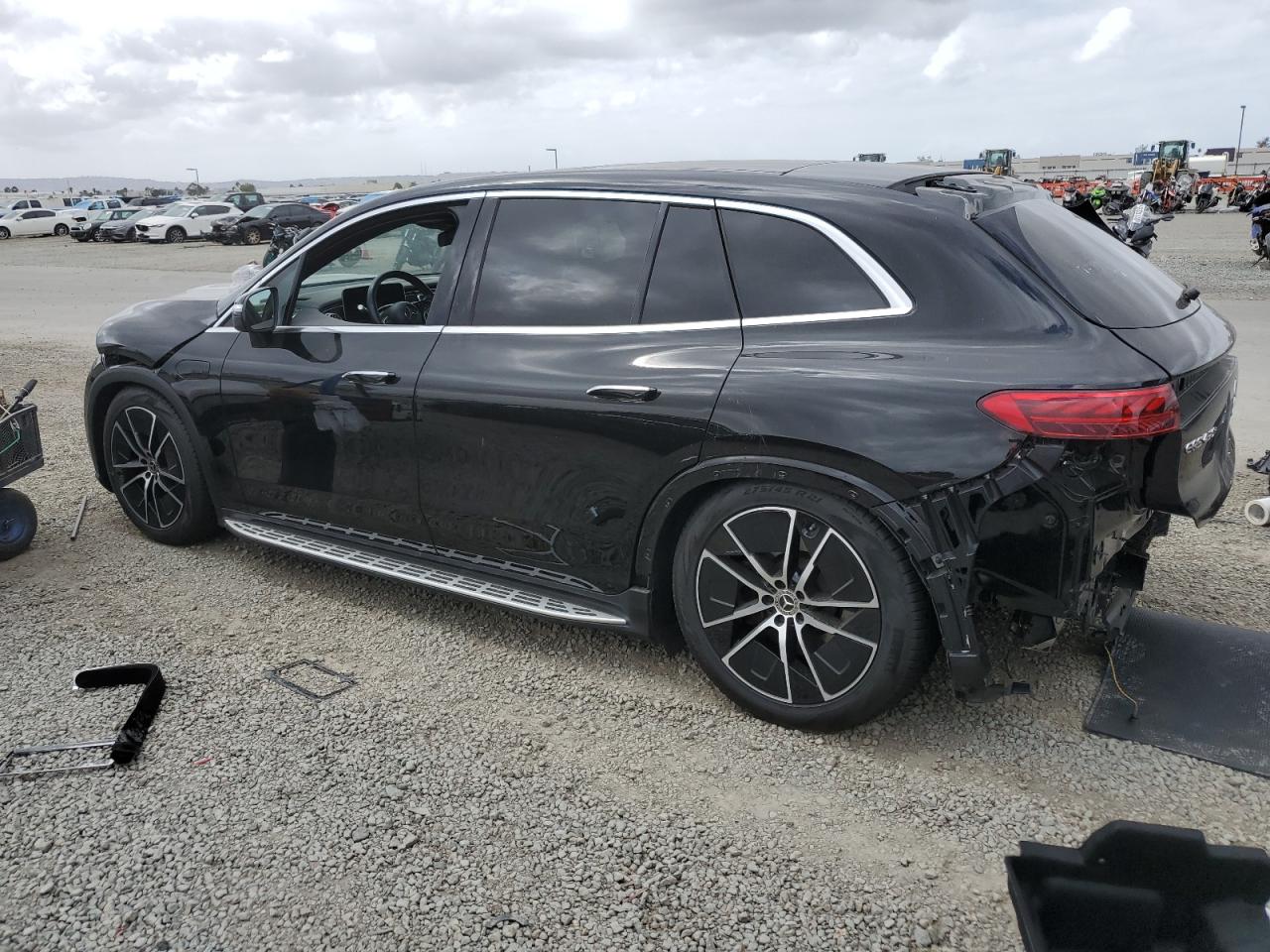 MERCEDES-BENZ EQS SUV 450+