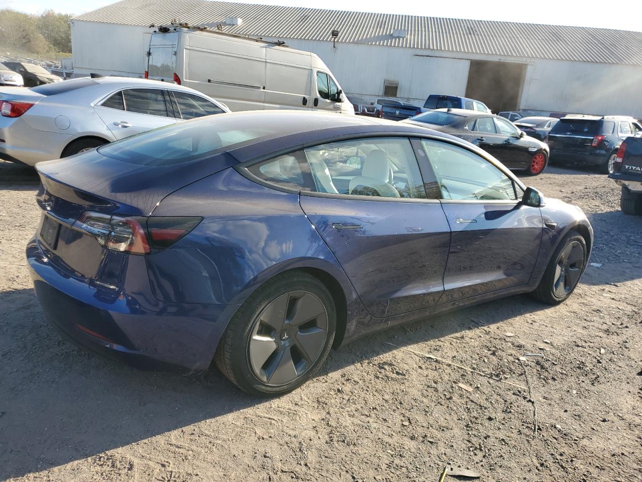 TESLA MODEL 3