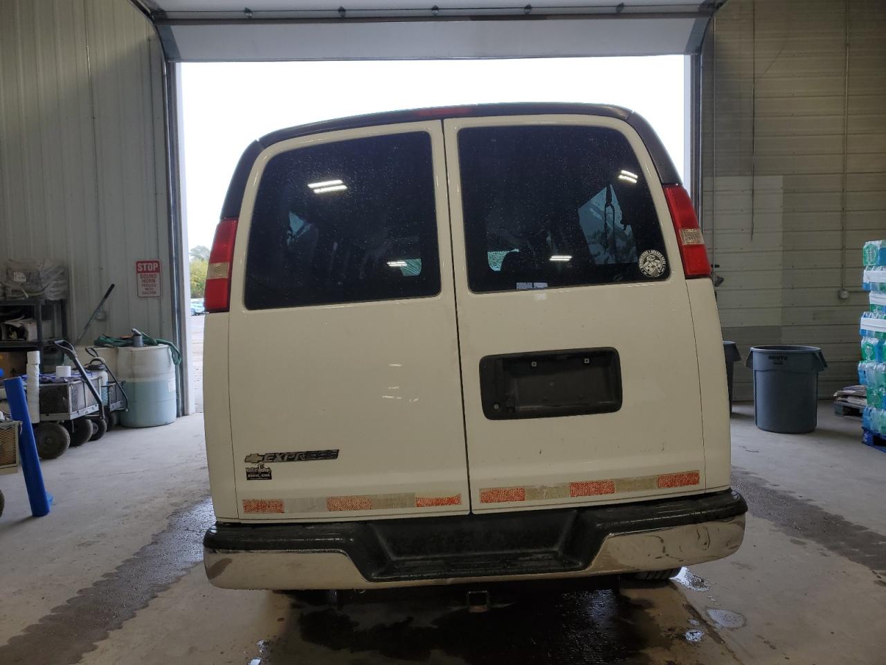 CHEVROLET EXPRESS LT