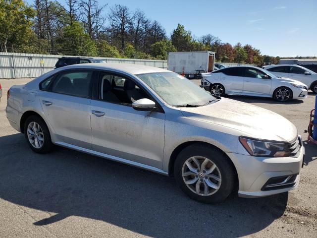 2018 VOLKSWAGEN PASSAT S 1VWAA7A39JC015659