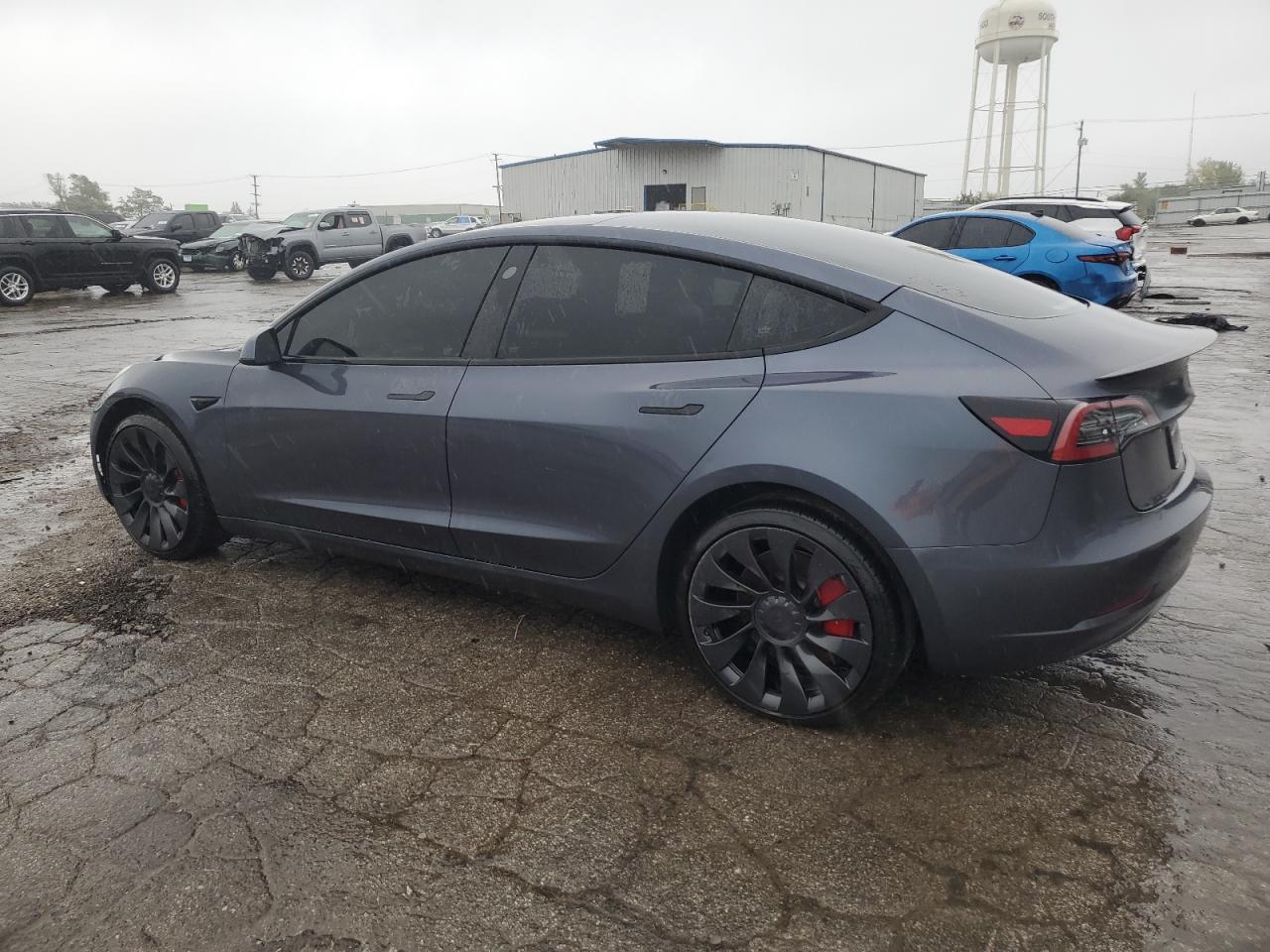 TESLA MODEL 3