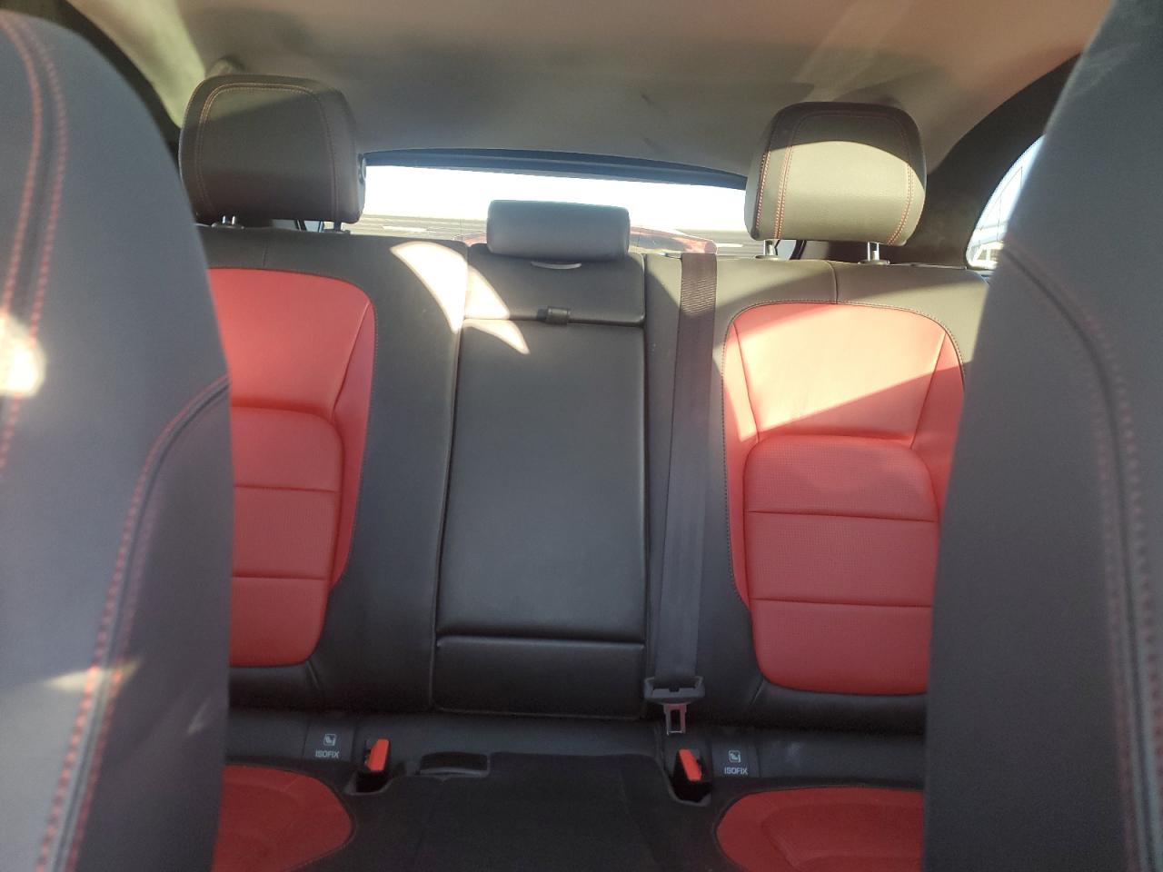 JAGUAR F-PACE R - SPORT