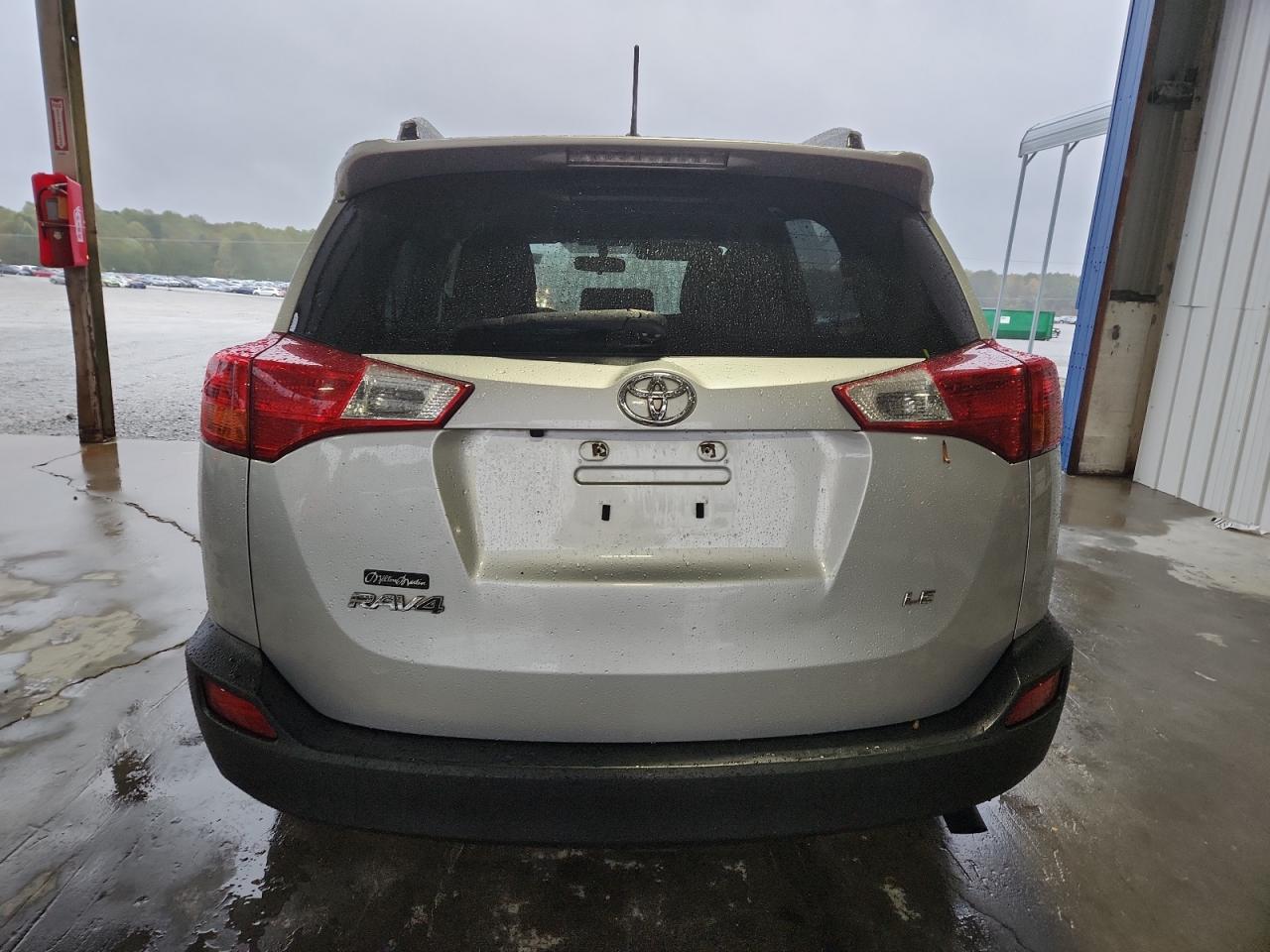 TOYOTA RAV4 LE