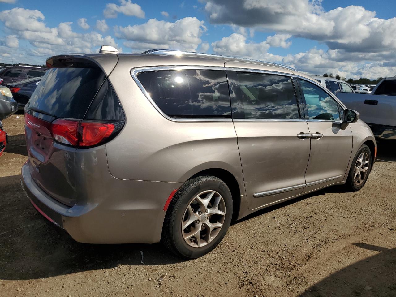 CHRYSLER PACIFICA TOURING L