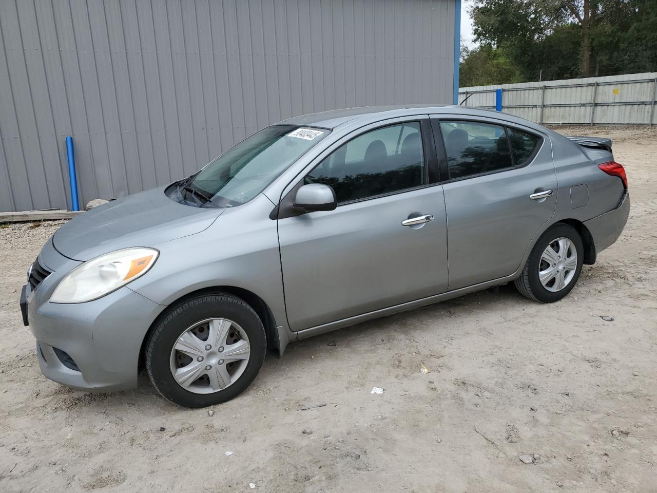NISSAN VERSA S