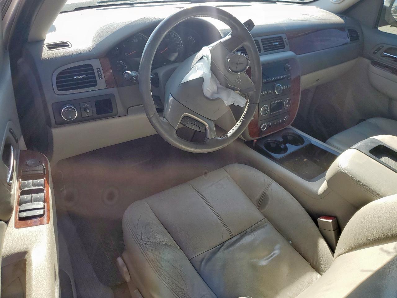 CHEVROLET SUBURBAN C1500 LT