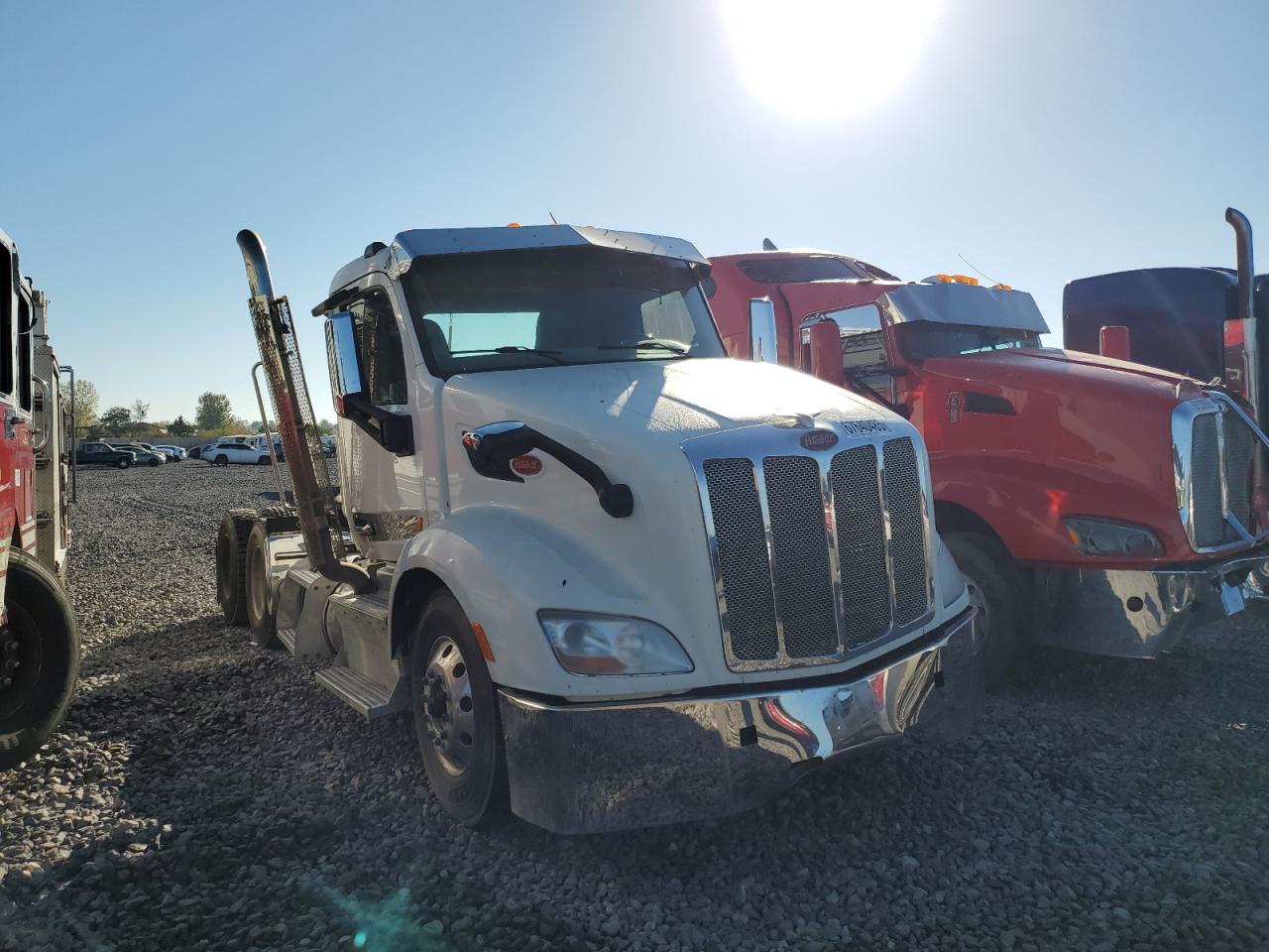 Lot #3263733693 2016 PETERBILT 579