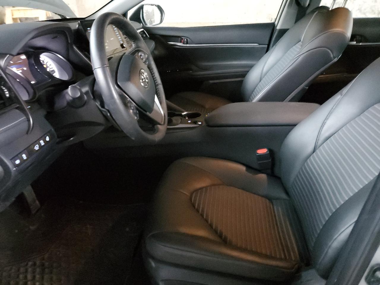 TOYOTA CAMRY SE NIGHT SHADE