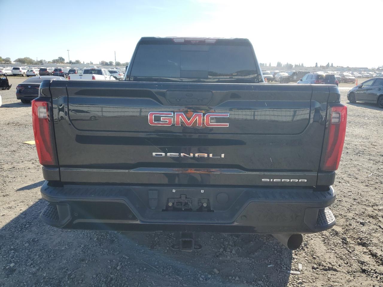GMC SIERRA K2500 DENALI