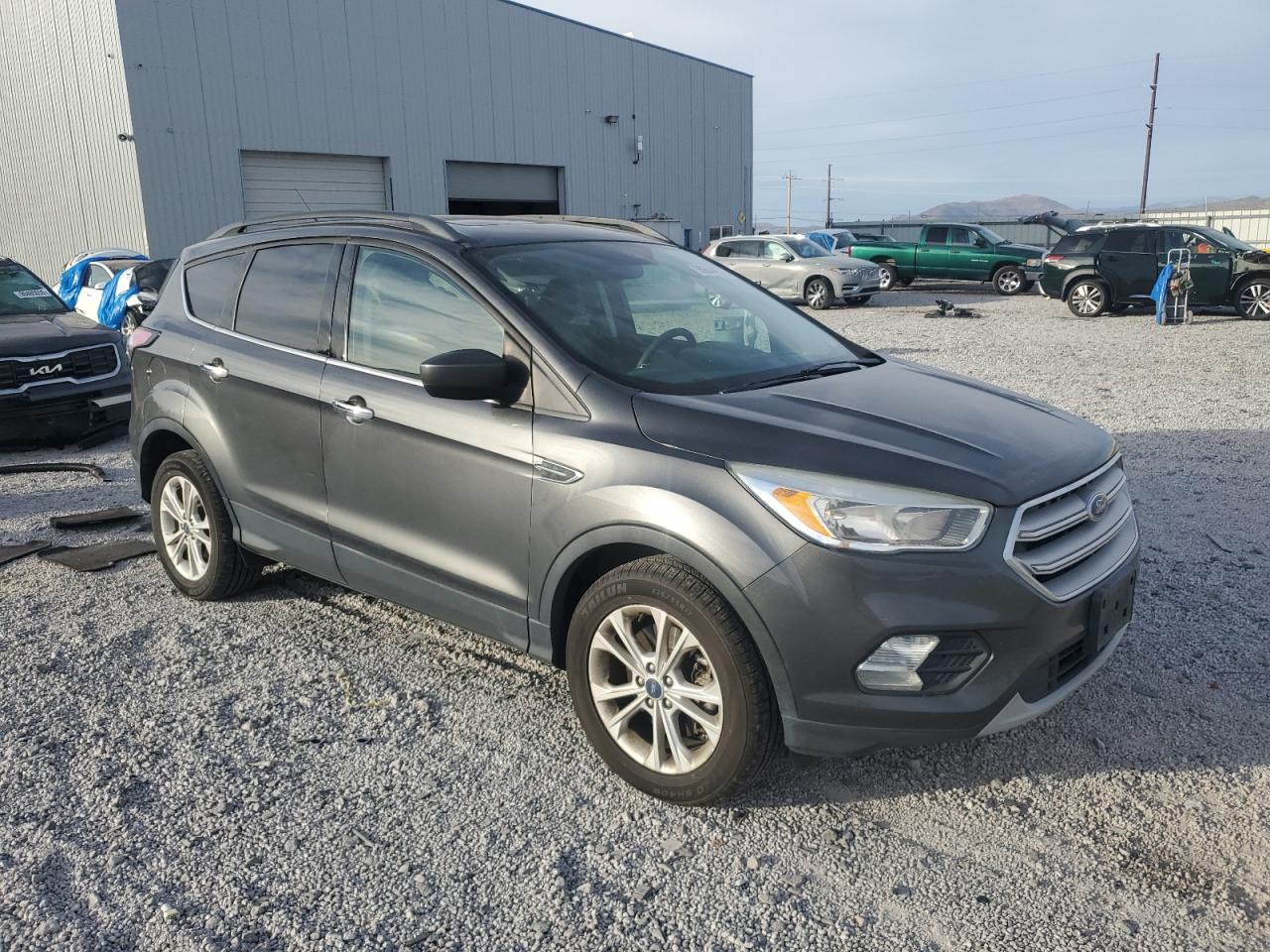 FORD ESCAPE SE