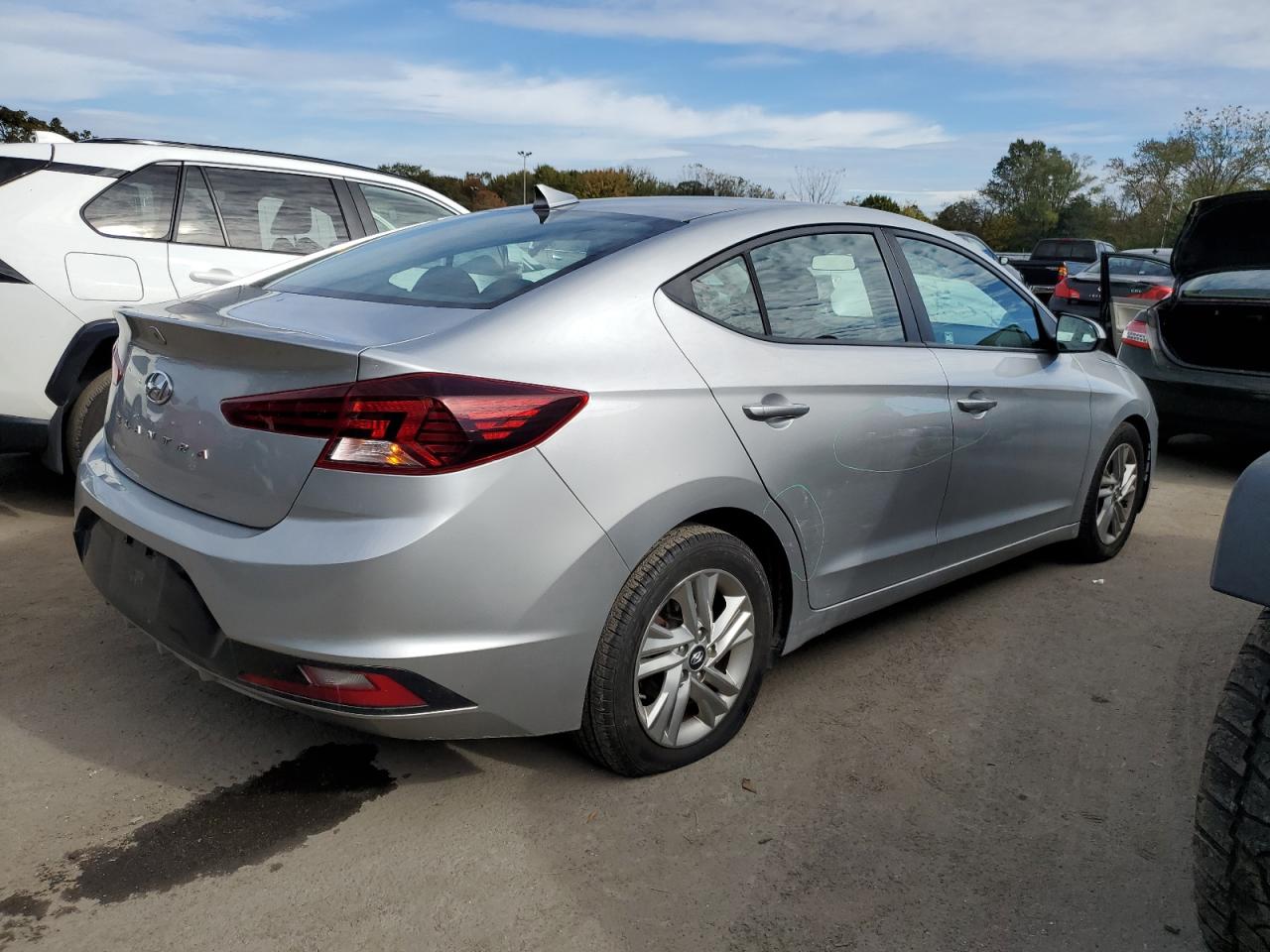 HYUNDAI ELANTRA SEL