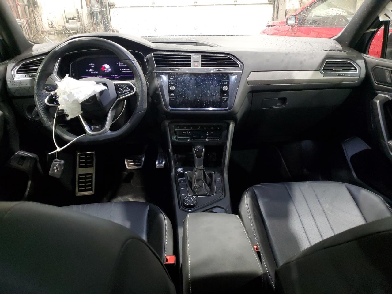 VOLKSWAGEN TIGUAN SE R-LINE BLACK